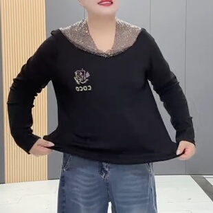 秋季女款V领长袖烫钻字母T恤打底衫加肥加大码显瘦百搭高级感上衣