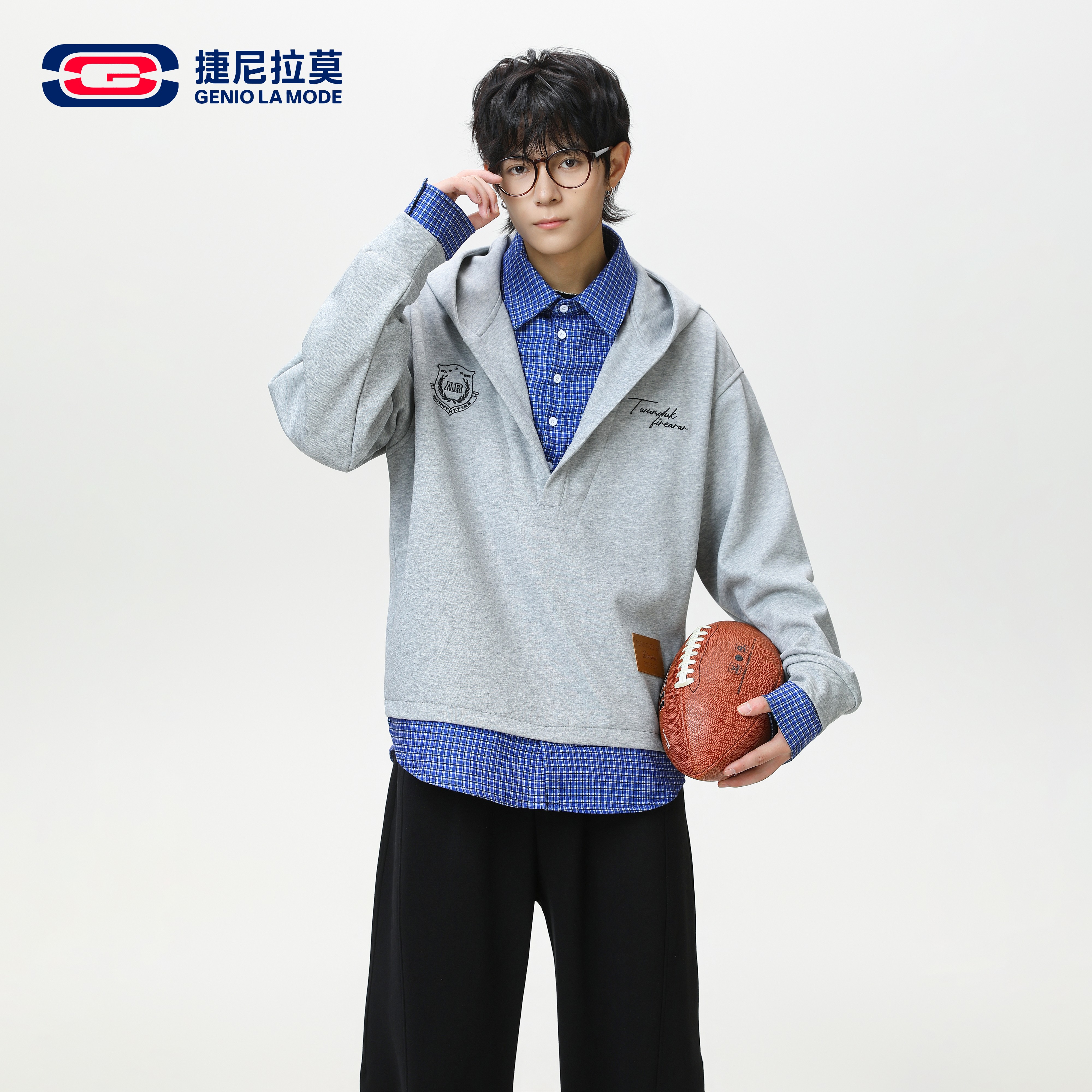 捷尼拉莫美式学院风假两件帽卫衣