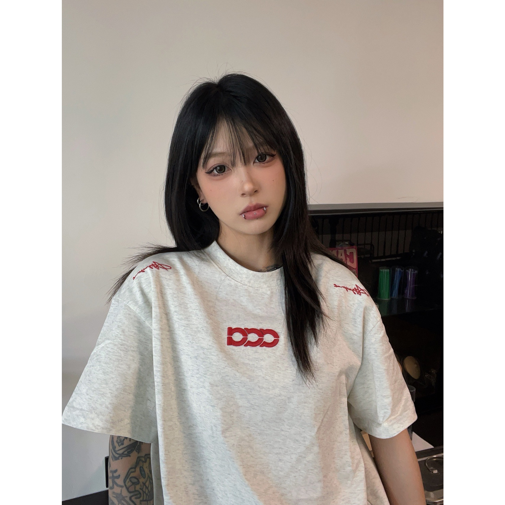 2026年夏天小飞袖连衣裙女不规则荷叶边背心裙宽松上衣女