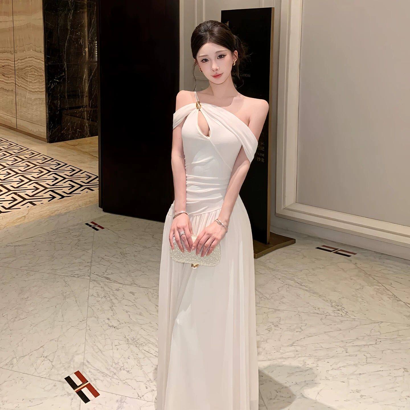 新款2026年休闲时尚飒爽气质高端显瘦夏季年轻款宽松连衣裙女