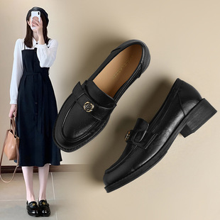 ZHR玫瑰扣饰乐福鞋女春季新款复古英伦风粗跟单鞋一脚蹬小皮鞋子