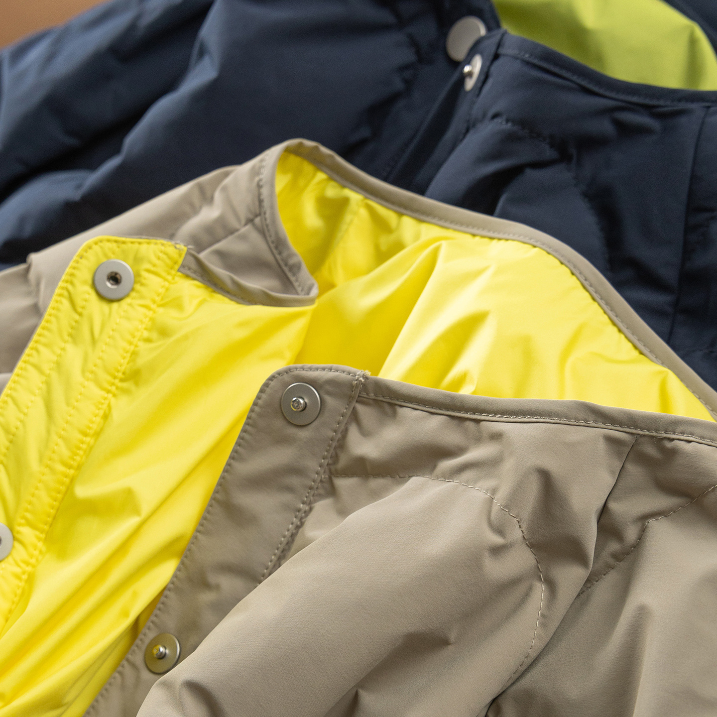 法G弧线绗缝90鹅绒双面穿羽绒服