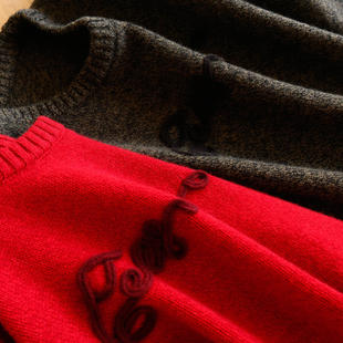 H春上7号 法柜100羊毛立体盘花绣圆领毛衣女00K9 花纱红显白