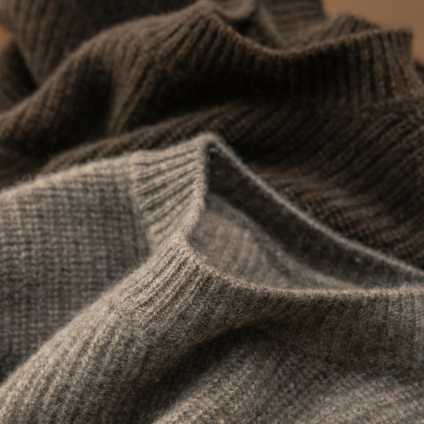 法柜静奢牦牛绒元宝针圆领毛衣