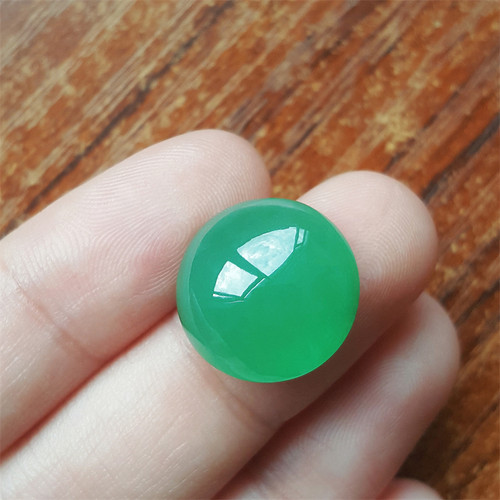 缅甸翡翠绿蛋面冰种翡翠吊坠