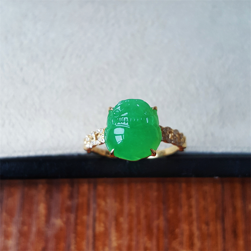 缅甸翡翠戒指冰种翡翠戒指阳绿