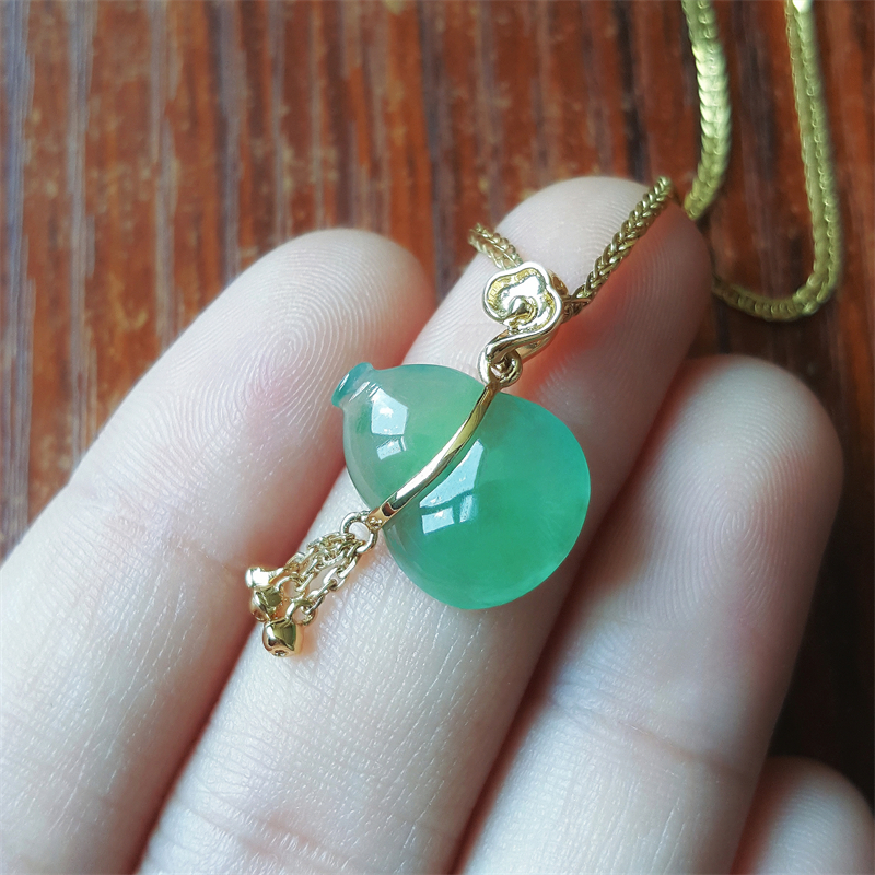 缅甸翡翠吊坠冰种翡翠玉葫芦吊坠