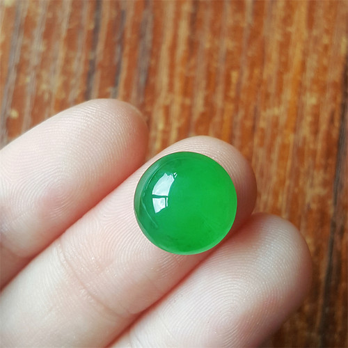 缅甸翡翠戒面冰种翡翠帝王绿蛋面