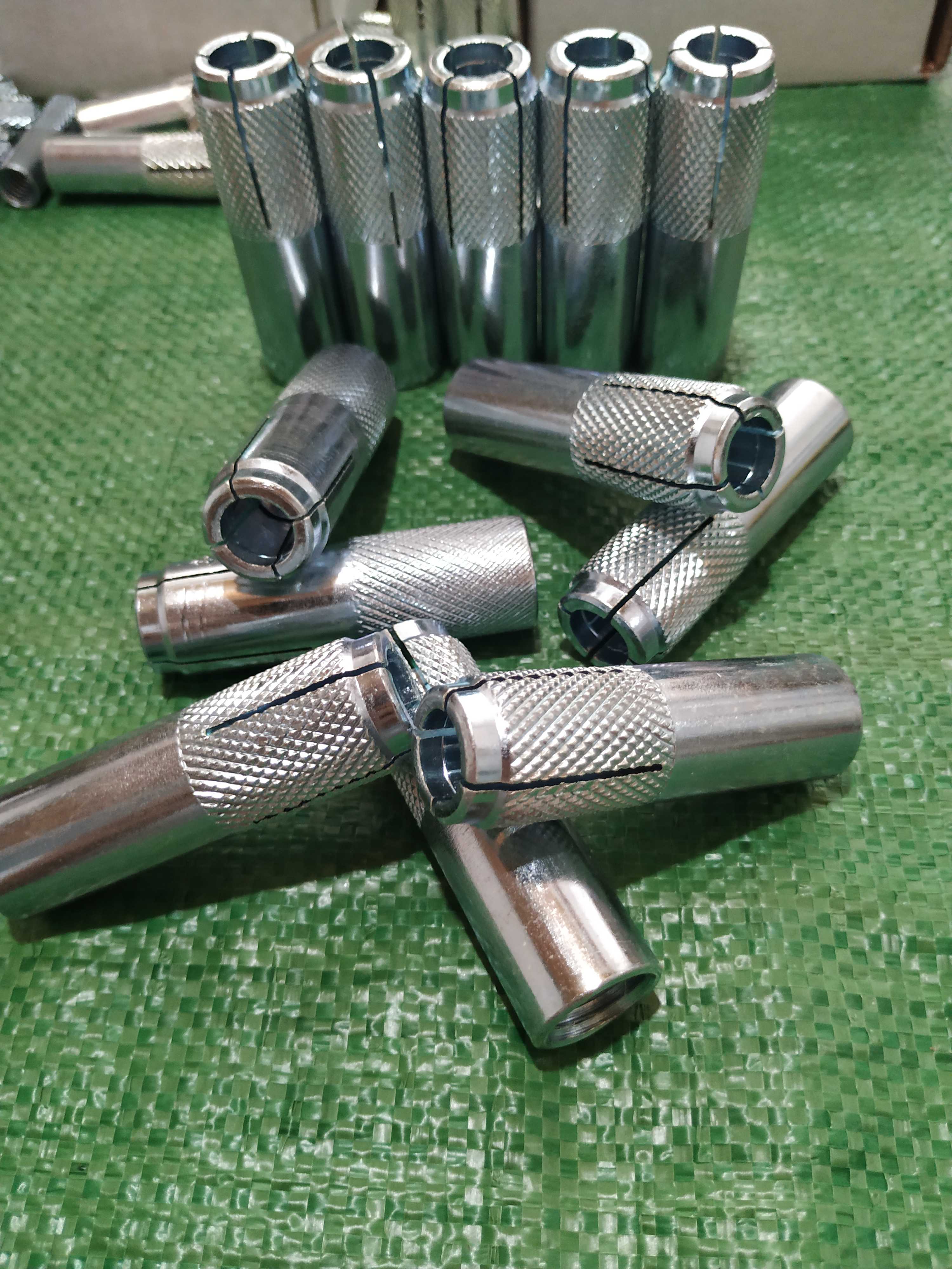 内爆内胀内膨胀顶爆 壁虎内破式水钻支架固定涨栓螺丝