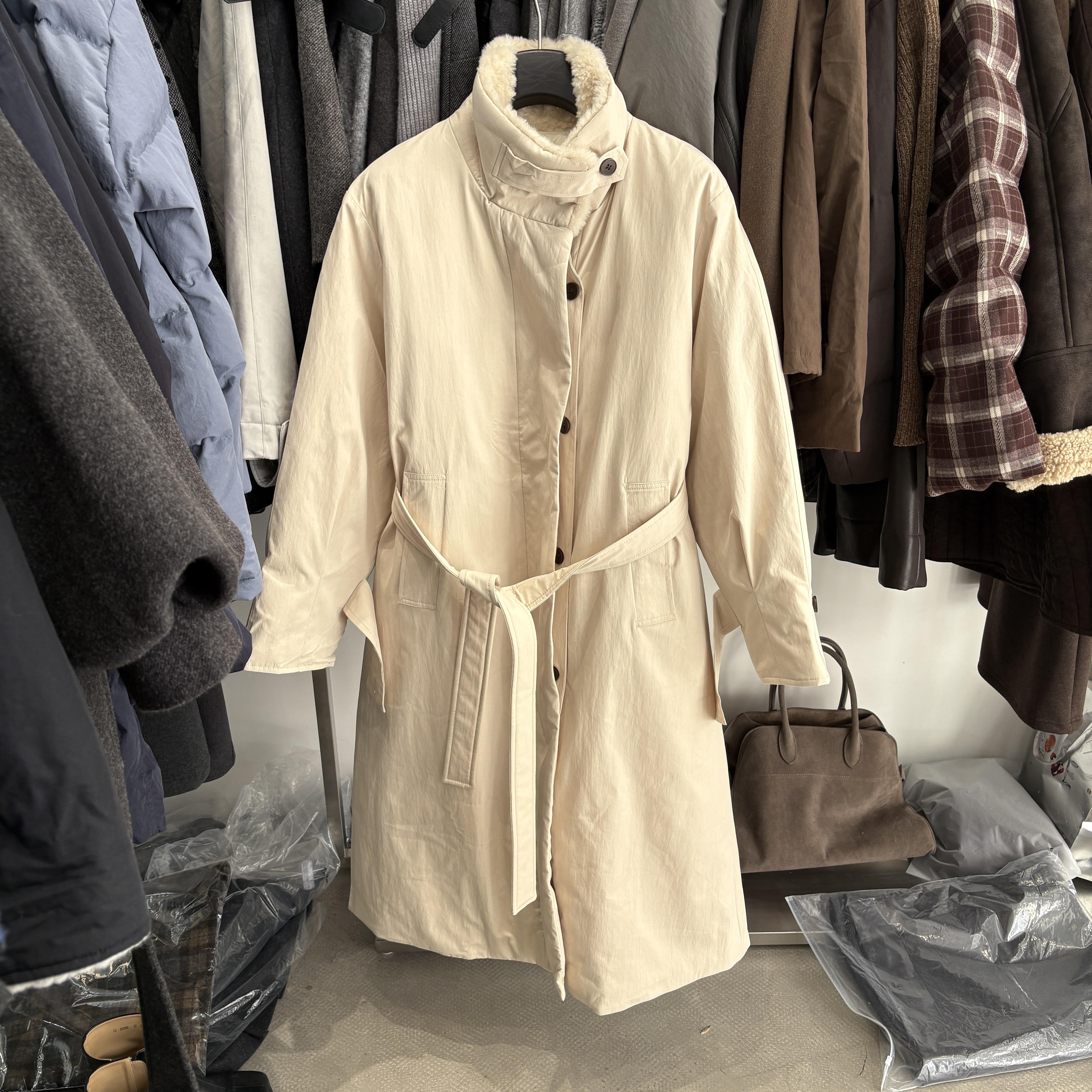 韩国东大门2025冬季长款加厚风衣