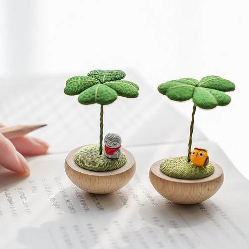 日本龙虎作四叶草不倒翁布艺摆件