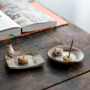 日本进口粗陶香盘香立香插香薰书房可爱桌面摆件 手作动物香皿