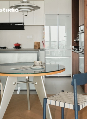 包豪斯不锈钢圆形饭桌北欧现代家用小户型实木门饭桌中古拼色圆桌