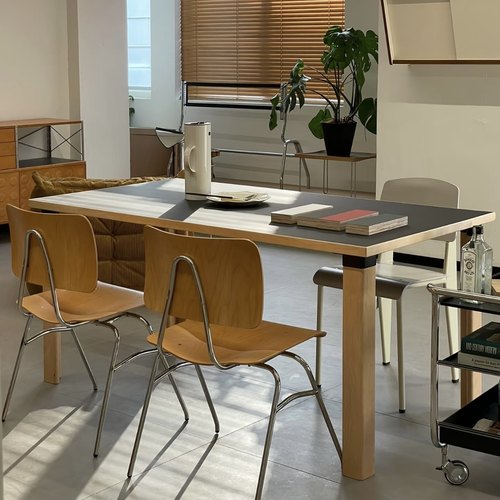 中古小户型实木餐桌家用现代简约莱尔桌北欧轻奢设计师款长桌书桌