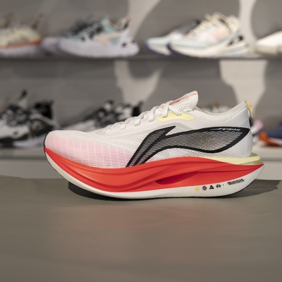 李宁男女同款跑鞋减震回弹