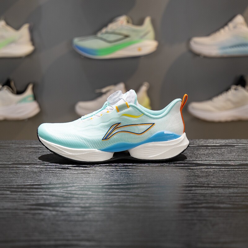 李宁超轻22童鞋男女童2026夏季运动鞋轻弹稳护透气跑步鞋YKFW010