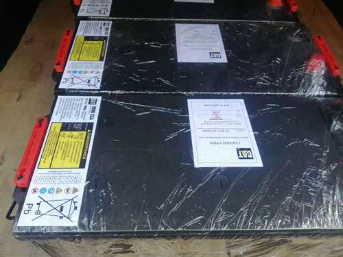 进口美国CAT蓄电池9X-9730卡特电瓶1300CCA美国用于发电机组