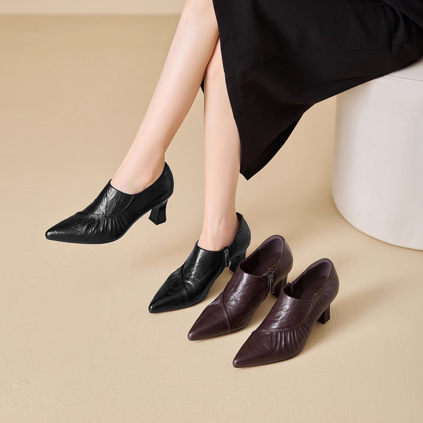 卡迪娜棕色高跟鞋女2025新款真皮尖头踝靴粗跟深口单鞋KWL250117