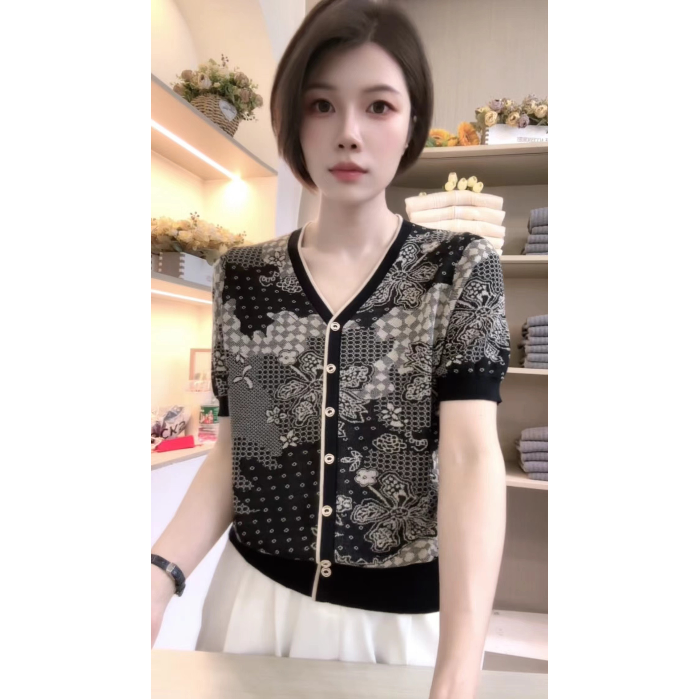 [编码D212]妮妮家V领黑色卡其提花假开衫短袖宽松套头针织女