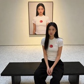 白色复古个性 收腰辣妹正肩上衣 t恤女2026夏季 印花修身 显瘦短袖