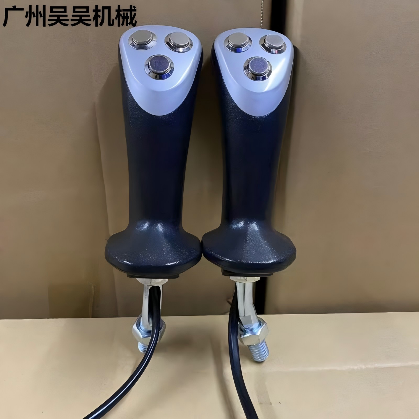 挖掘机手柄胶抓木器操纵杆配件