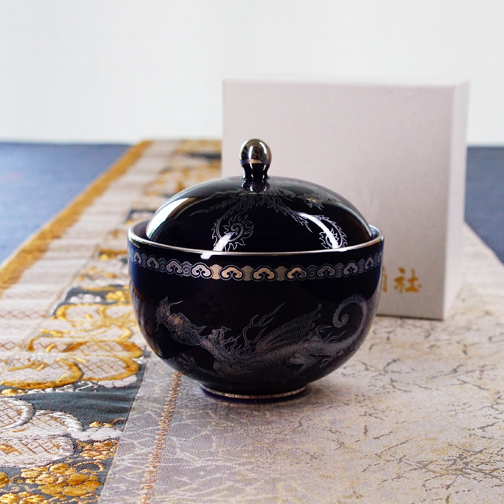 日本香兰社黑釉五神盖罐单人蒸盅