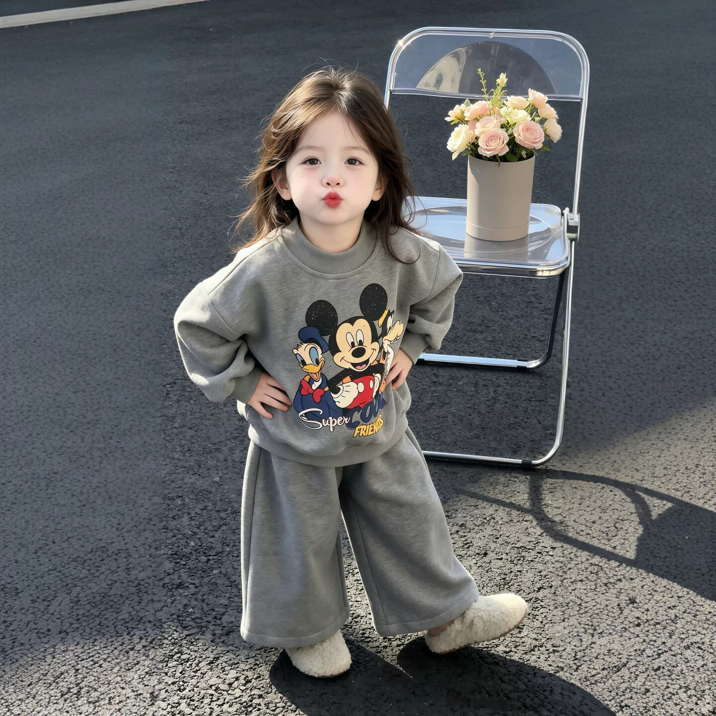 女童卡通加绒套装2026秋冬新款儿童米奇卫衣宝宝灰色保暖阔腿卫裤