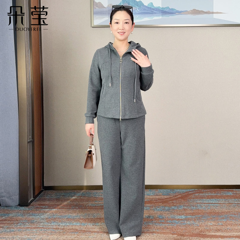 朵莹洋气妈妈装休闲运动套装春秋季新款中老年女今年流行卫衣外套