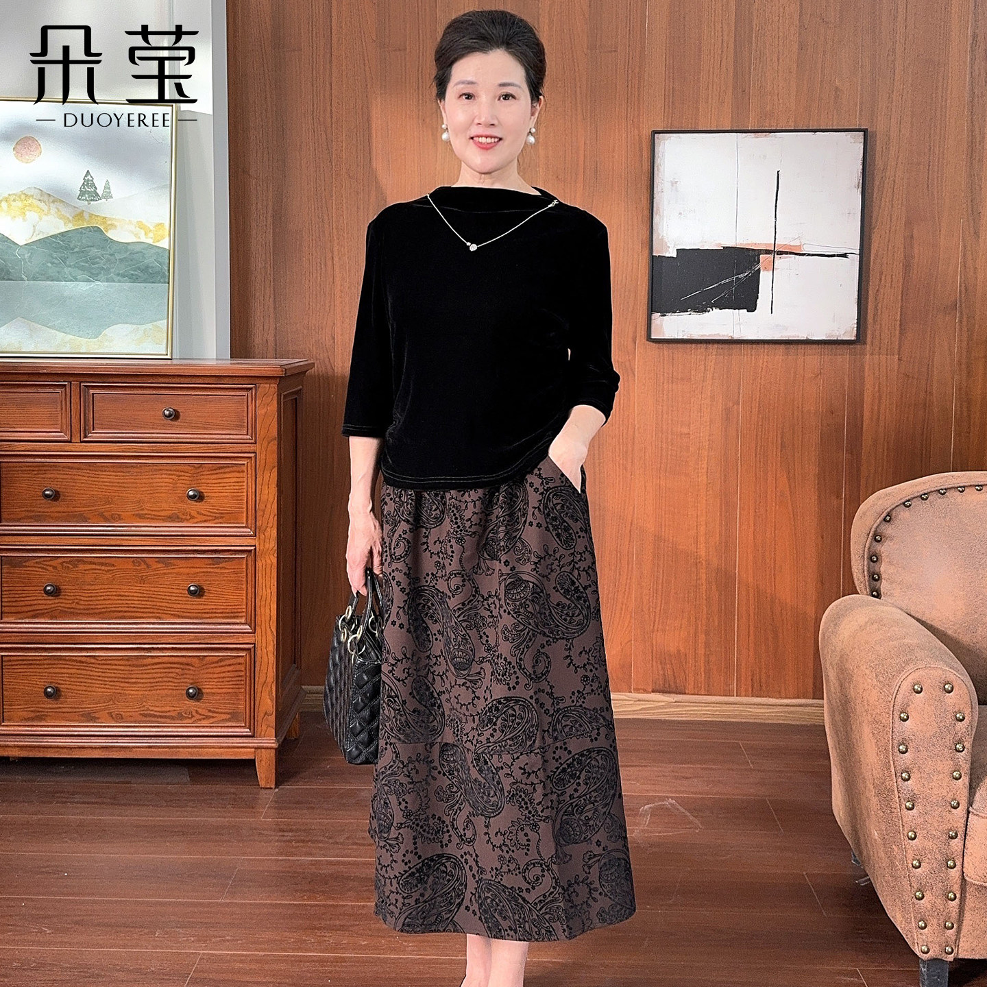 朵莹妈妈春装端庄大气套装裙子春秋中老年女装洋气金丝绒t恤中年