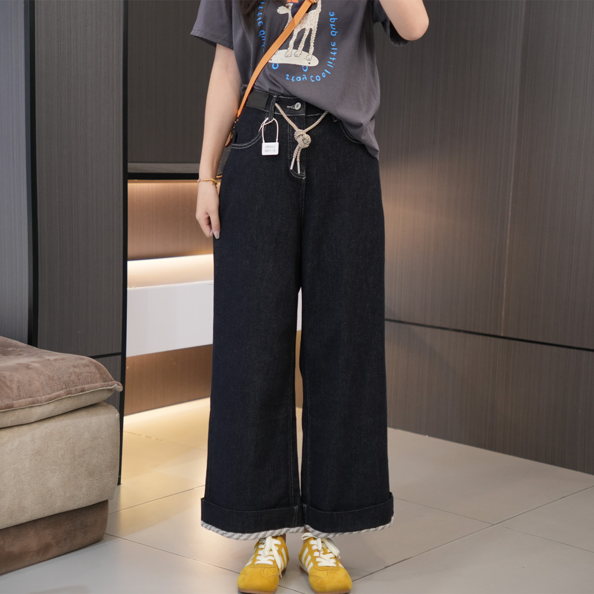 闭眼入设计感高腰抽绳卷边阔腿裤