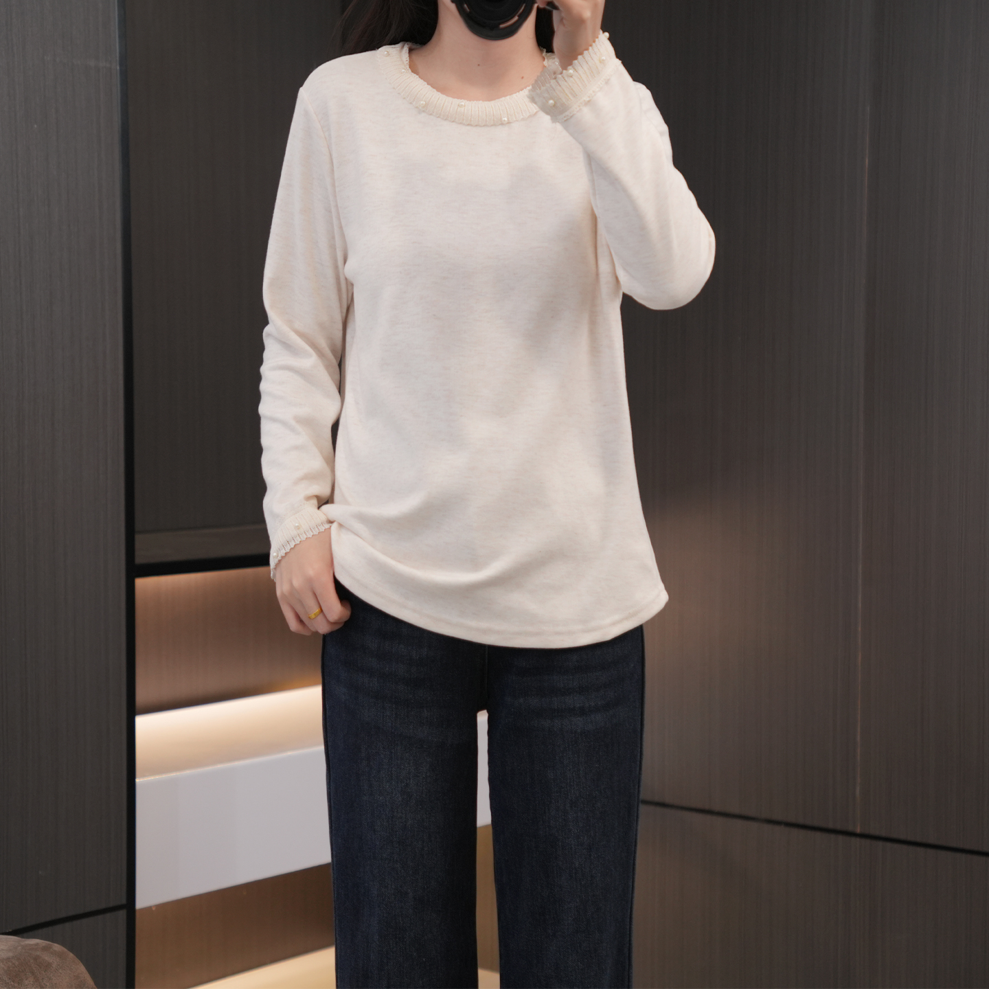 闭眼入设计感花边钉珠加绒打底衫