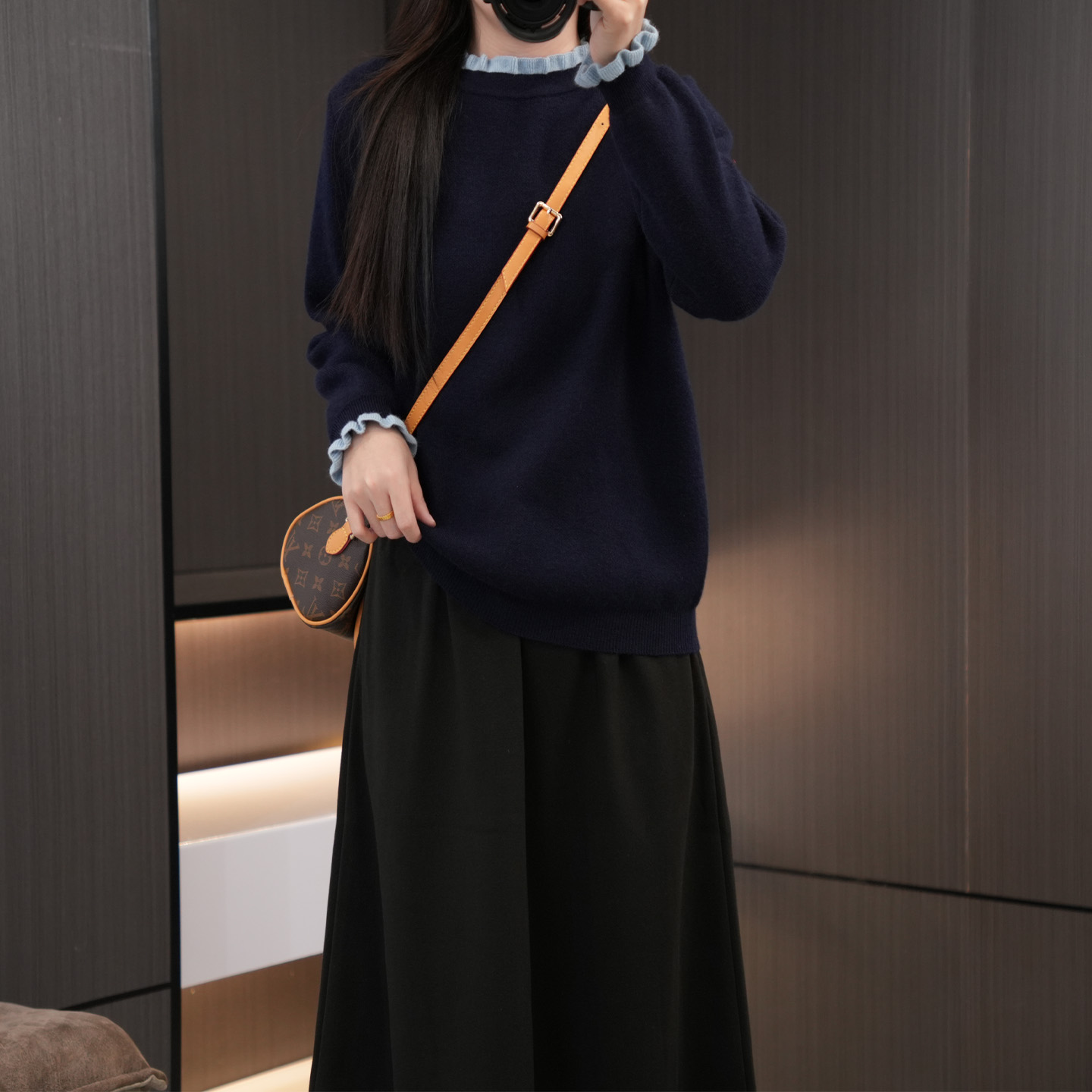 闭眼入时尚精致木耳边针织毛衣