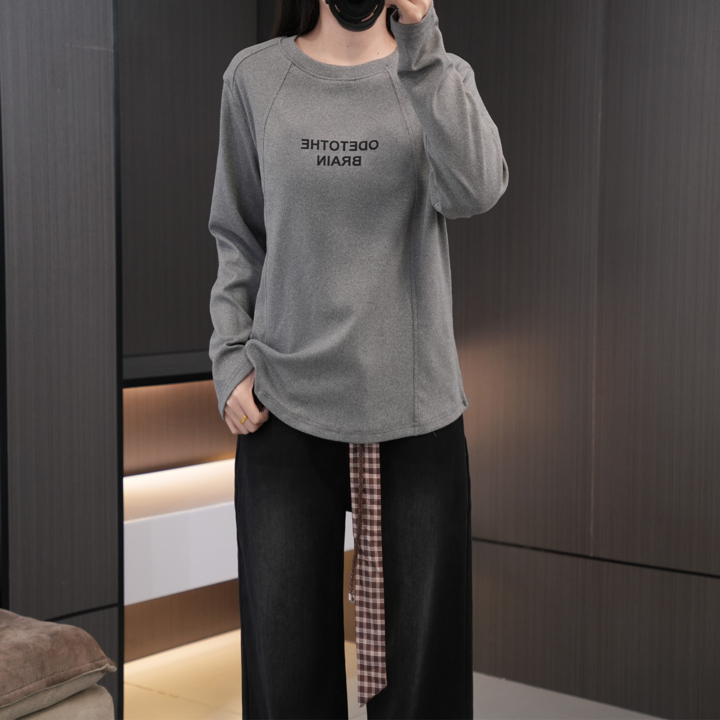 闭眼入磨毛保暖字母印花打底衫