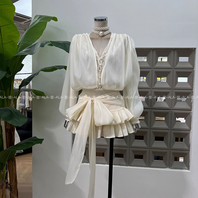 假两件小众设计连衣裙配短裤修身