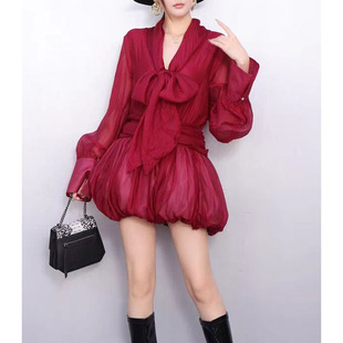 ins风肌理感泡泡纱深V领水母蓬蓬系带连衣裙温柔淑女新品衬衫裙女