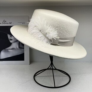 法式复古赫本风高品质羊毛呢礼帽时尚街拍设计感羽毛平顶爵士帽子