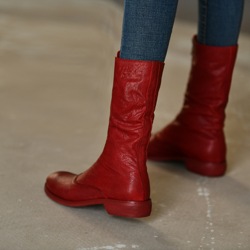 圆头平底红色真皮中筒及裸靴