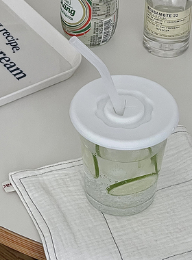 Fine living-博主大热款带盖白色吸管玻璃杯硅胶防烫被套美式冷萃