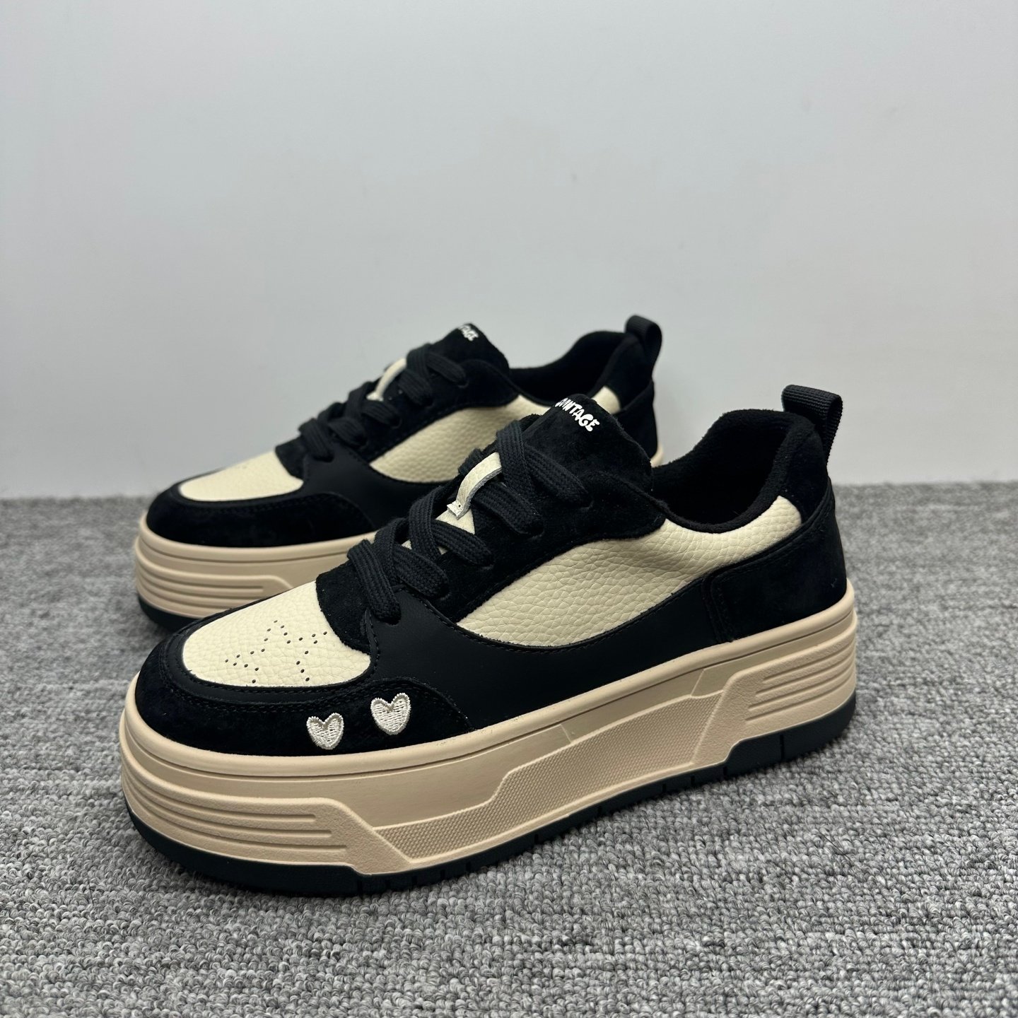 撤柜处理新款真皮厚底女板鞋时尚百搭潮流女鞋学生运动休闲鞋子潮,女鞋,休闲板鞋,淘宝优惠券,粉丝福利购,淘宝优惠卷