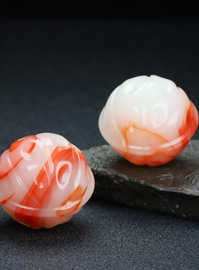 和田玉核桃把件戈壁玉鸡血玉核桃健身手球新疆金丝玉鸡血红手把件