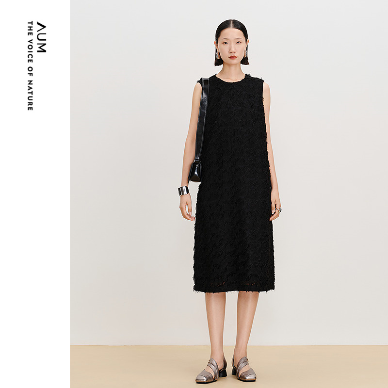【商场同款】AUM噢姆春季黑色提花剪花肌理感圆领无袖连衣裙长裙