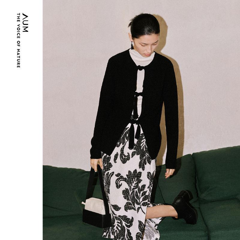 AUM羊毛圈圈纱绑带针织外套