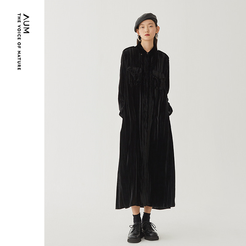 【天猫甄选】AUM噢姆冬季优雅收腰压褶丝绒衬衫裙长袖黑色连衣裙