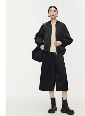 【浮雕系列】AUM噢姆2025年冬季新款立体花卉盐缩缎黑色棉服外套