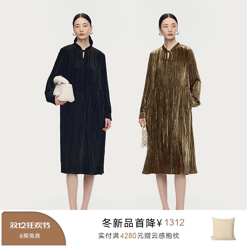 【天猫臻选】AUM噢姆2025年冬季新款系带领丝绒连衣裙黑色长裙女