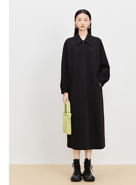 【商场同款】AUM噢姆冬季不规则分割空气层卫衣裙子黑色连衣裙女