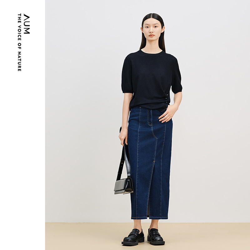 【商场同款】AUM噢姆秋季黑色休闲圆领宽松不对称针织短袖上衣女