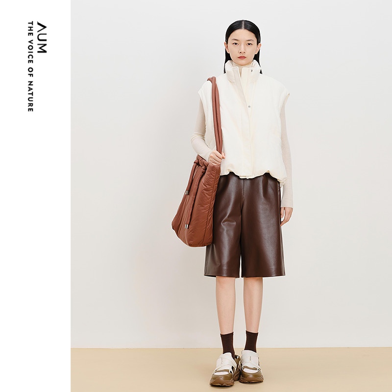 【商场同款】AUM噢姆冬季宽松坎肩鹅绒蓬松休闲短款羽绒服马甲女