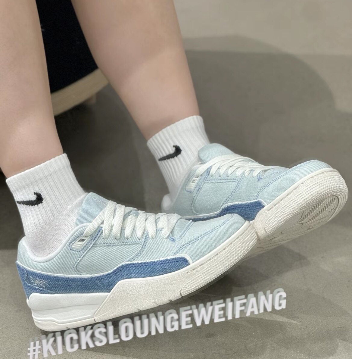 NIKE Jordan FLIGHT 舒适柔软 复古篮球鞋 女款 蓝色IB4414-100