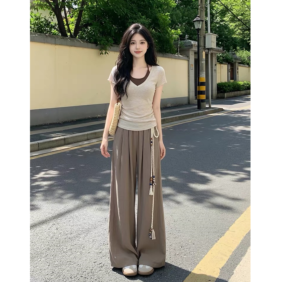 2026新款韩系假两件短袖T恤女夏季V领修身设计感小众通勤风上衣潮